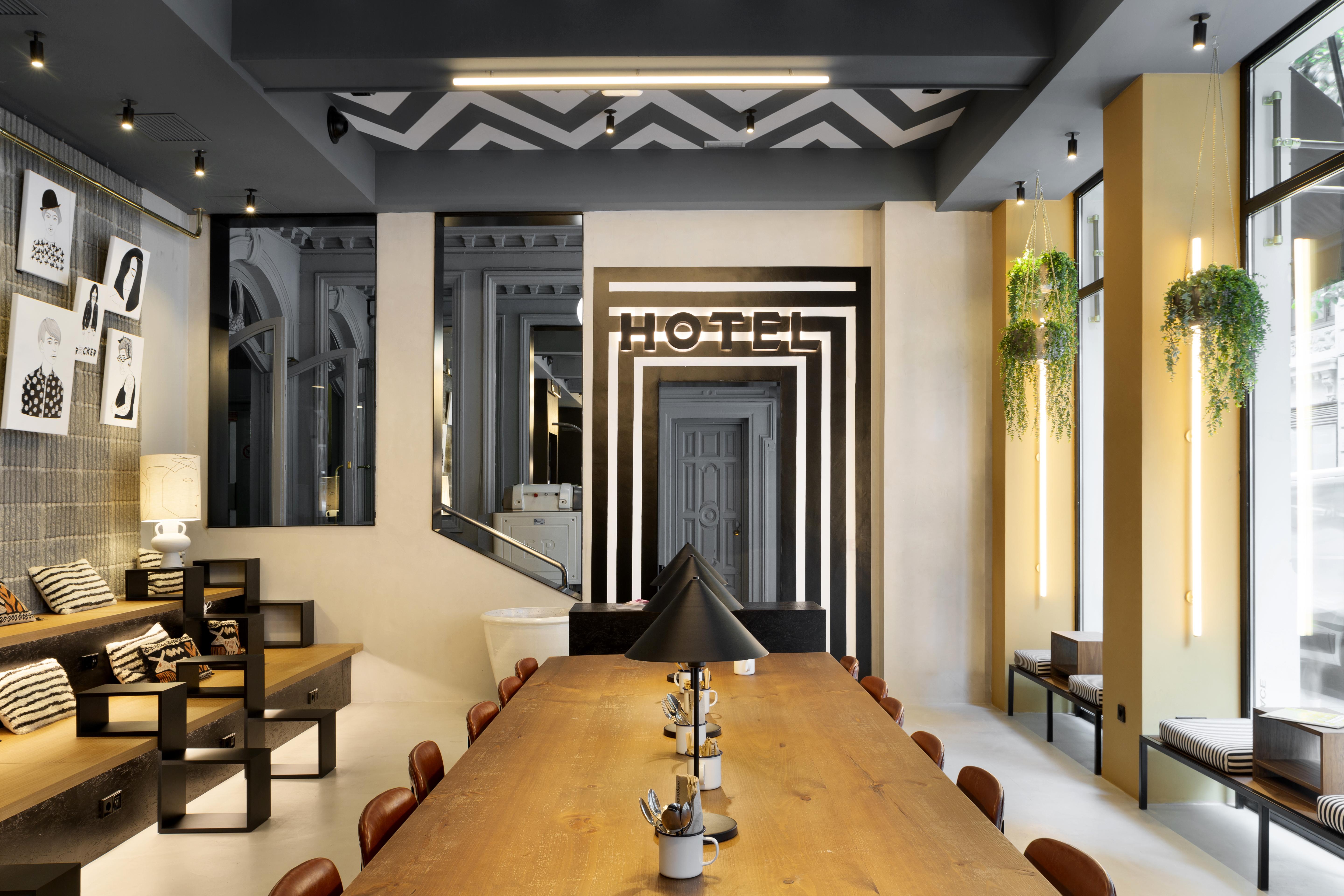 Petit Palace Chueca Madrid Ngoại thất bức ảnh